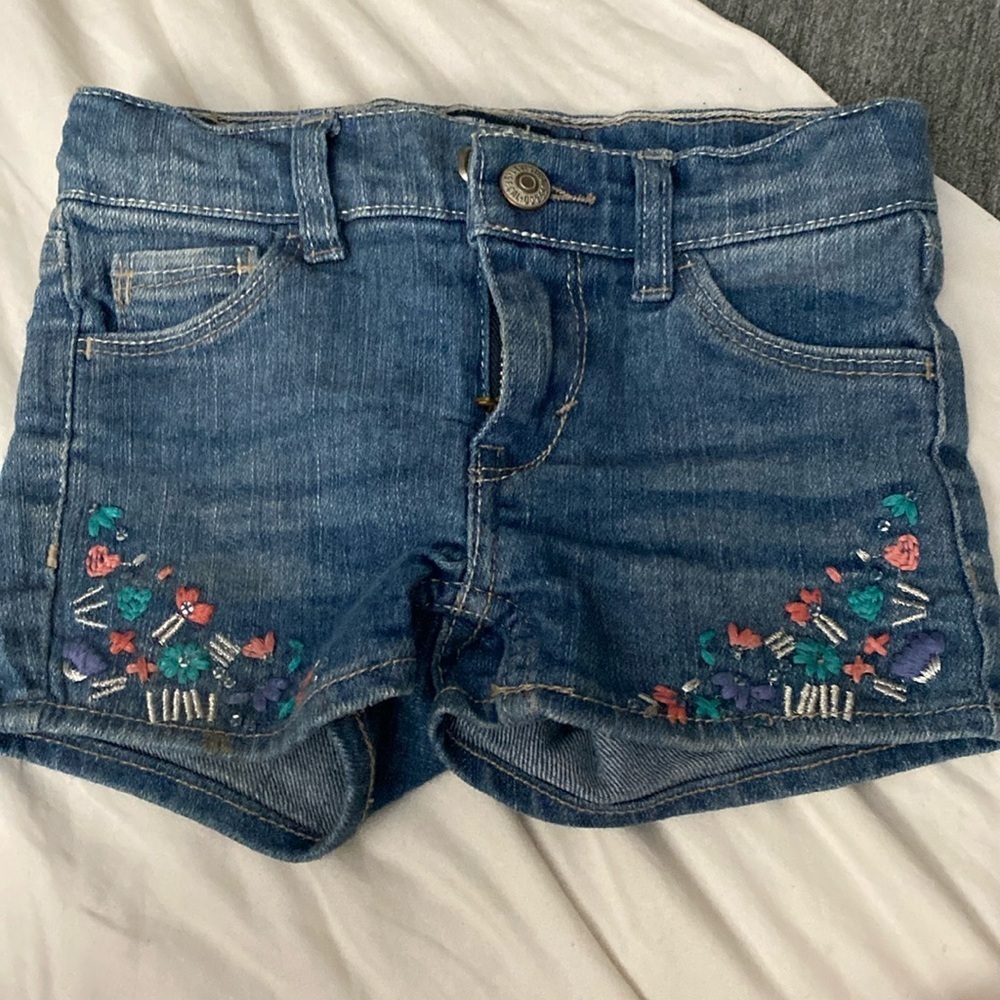 Toddler Levi’s shorts